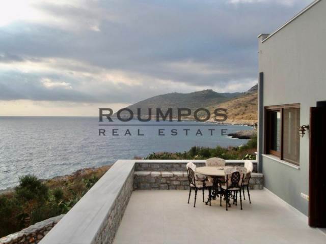 (For Sale) Residential Detached house || Lakonia/East Mani - 380 Sq.m, 6 Bedrooms, 600.000€ 