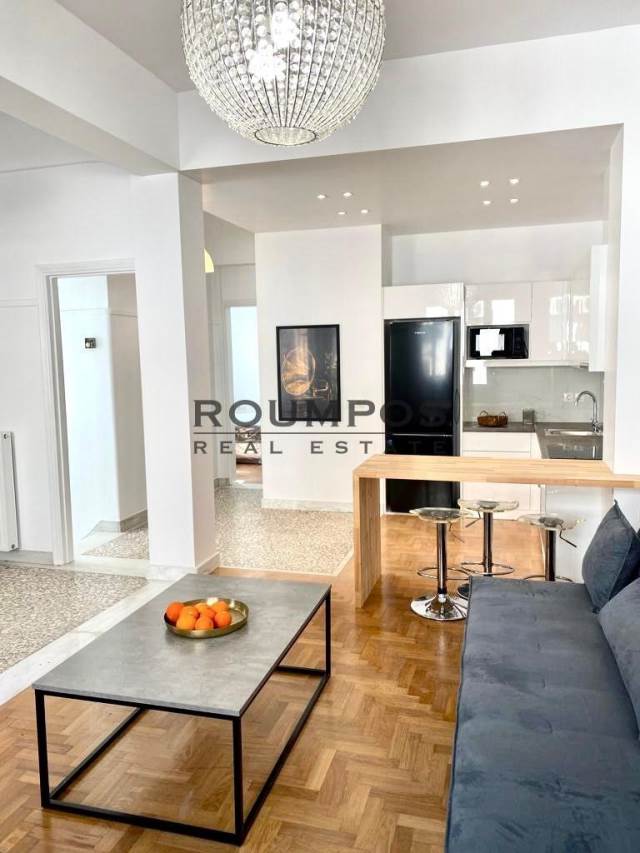 (For Sale) Residential Floor Apartment || Athens Center/Dafni - 134 Sq.m, 2 Bedrooms, 275.000€ 