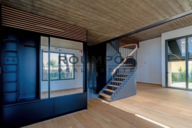 (For Sale) Residential Maisonette || East Attica/Thrakomakedones - 200 Sq.m, 3 Bedrooms, 1.000.000€ 